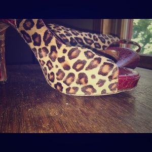 Donald J. Pliner Canna Peep-Toe Pump